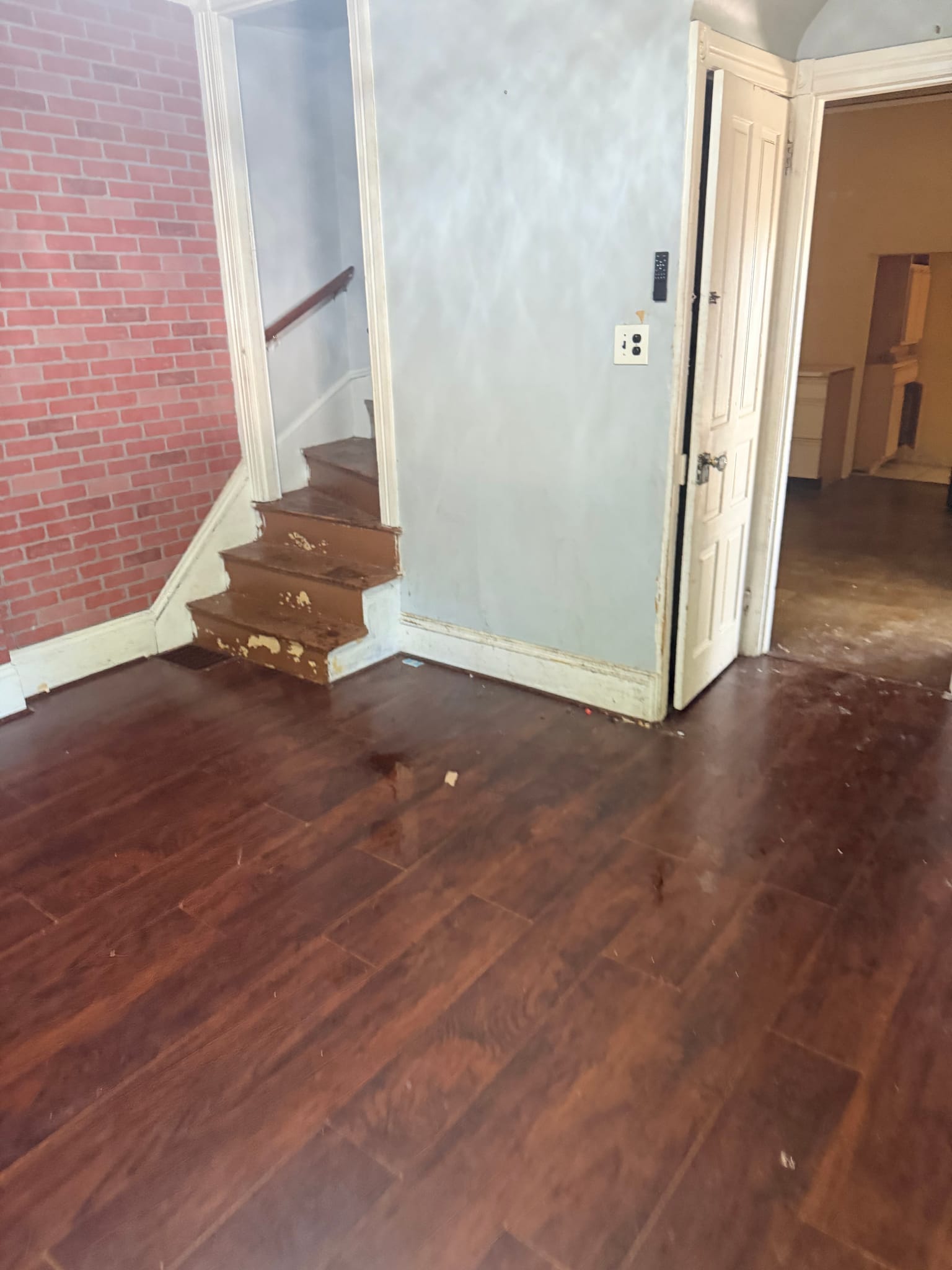 After: same living room cleared out and tidy